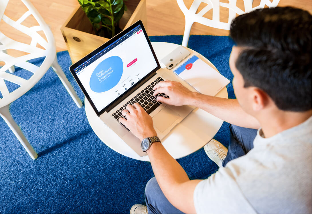 61ce033dd2268b4bb36c23ac_image-careers-hero-growth-template