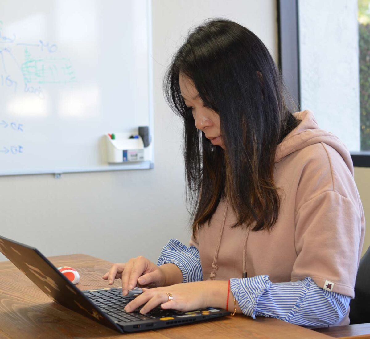 620404179f9b1de33e10cf20_Amy